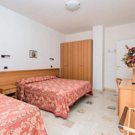 Hotel Residence Des Bains Cesena Bagian luar foto