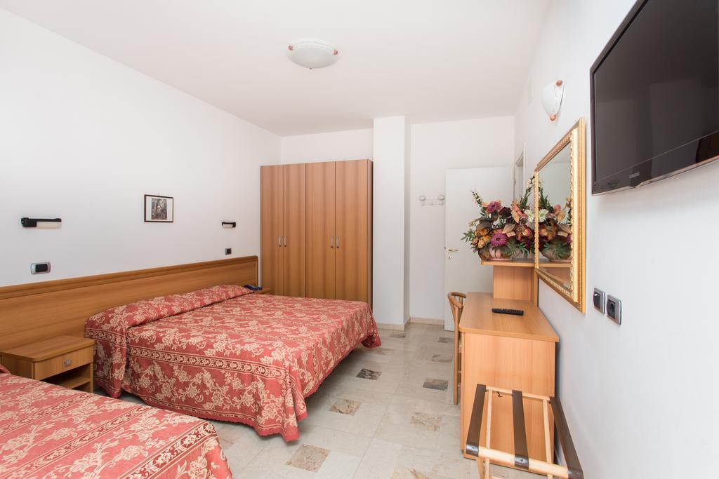 Hotel Residence Des Bains Cesena Bagian luar foto